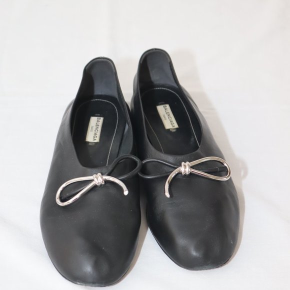 Balenciaga Black Leather Flats with Silver Metal Bow size 41 1/2 made in Italy - Picture 4 of 14